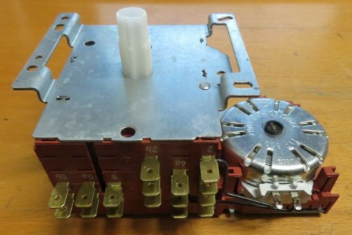 Geschirrspülmaschine Elektronik Bosch / Siemens 	AKO 516 646	5600	 031192	61-120		060149F  (Gbr)          PositionNummer:G02-031