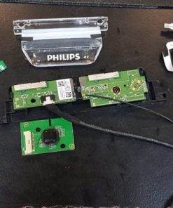 Fernseher Bedienteil	Philips	317GWFBT509LON / WCBN4502M (7000) / B88687114E6F / 323C164023YD	715G7046-T01-000-004I	715G7118-K01-000-004M	715G7466-R02-000-004K / 317GARFM512HTG / YKJ2081-R06 / CC2533F96-V3.0 / 150827-M3903 / PUWJSHT-SB-2K13		55PUK7100/12  (Gbr)    PositionNummer:SB31-075