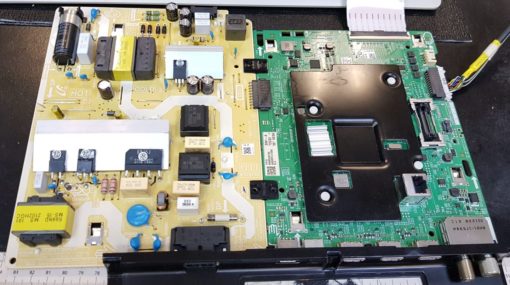 Mainboard	Samsung	BN96-53076A	AU7000	REV1.0	KANT-SU2E 50/55 INCH	AM5RR1U1086	GU55AU7179U  (Gbr)          PositionNummer:KT43-832