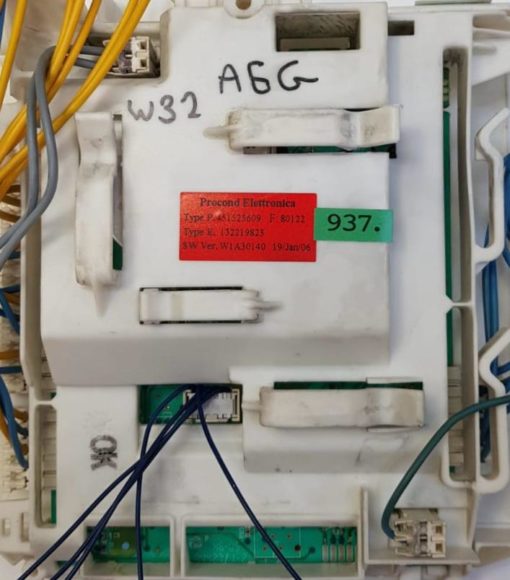 WASCHMASCHINE ELEKTRONIK	AEG	913203151/02 146550501-000 132191282-010 25/01/2006-08:25:50-PC1 REV5			P.451525609 80122 E.132219823 (Gbr) PositionNummer:W32-937