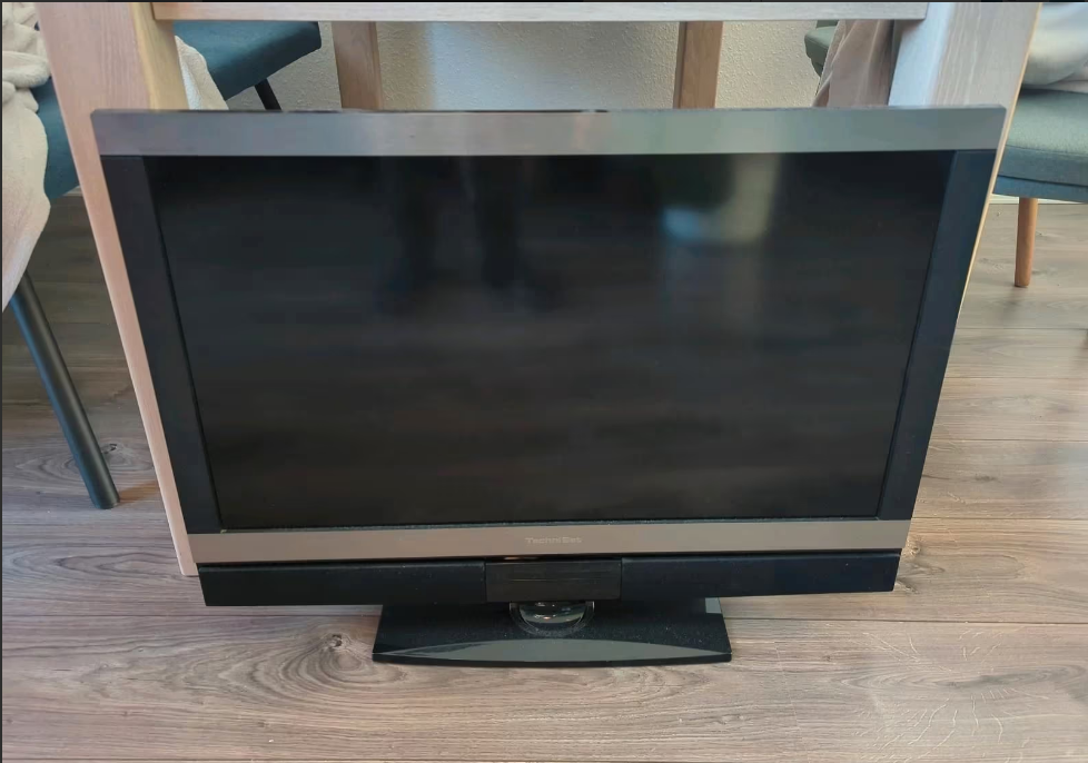 Technisat (Monitor 32 PVR PLUS KP) (GBR) 1 Jahr Garantie PositionNummer:1005