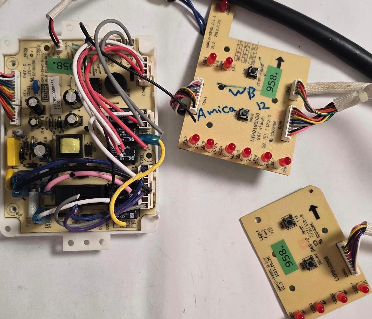 WASCHMASCHINE STEUER-MODULE BEDIENTEIL AMICA WQP12-9350I.D.2-1 LYP01530E, WQP12-9346C.D.1-1 LYP01935D0 94V-0 R0HS 1550 LYD-3 E320265 17176000000354 1610 (Gbr) PositionNummer: WB12-958