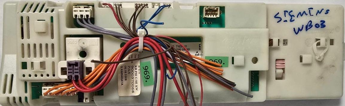 WASCHMASCHINE STEUER-MODULE BEDIENTEIL SIEMENS AKO 716200-01 BSH 5560 006 PRG 716677-00 AK21 080711 01 FS 8A, KB F02 C/SE KW 901 9000370068 5560003600_C 55600000002750_C K2B KL 94V-0, 69626-A (Gbr) PositionNummer: WB03-969