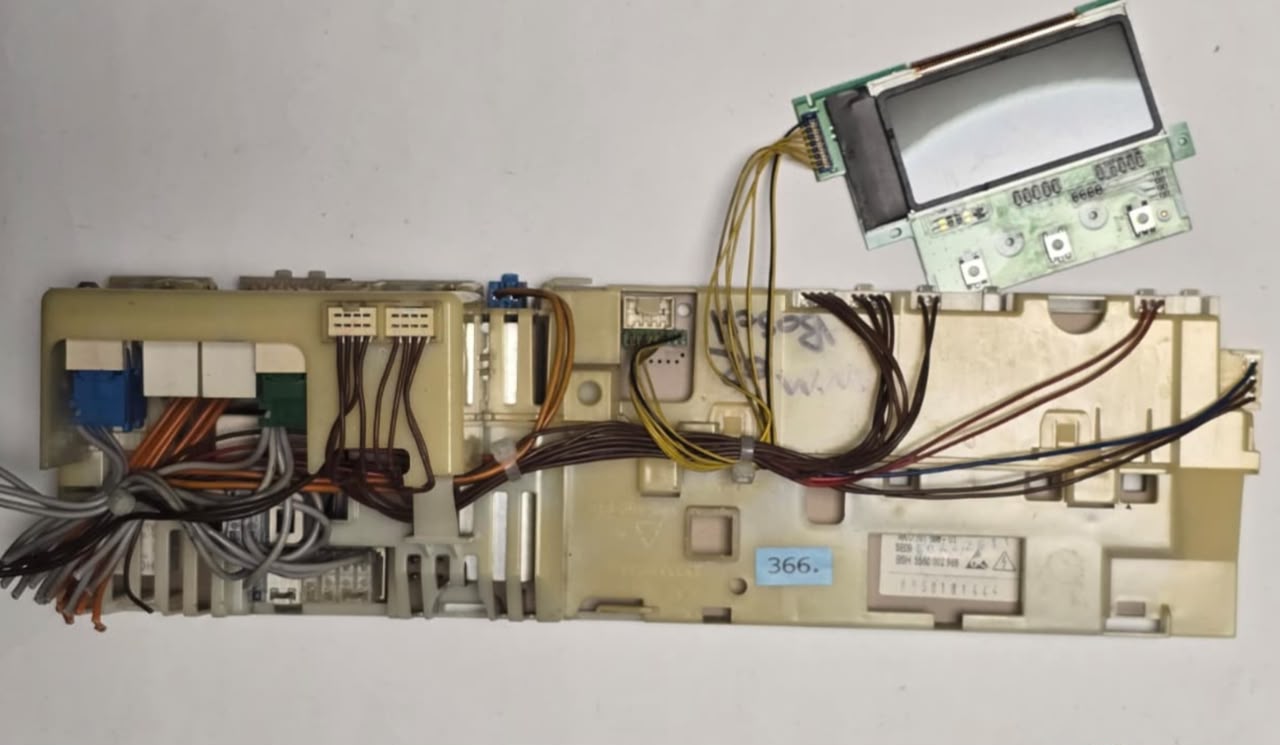 WASCHMASCHINE ELEKTRONIK BOSCH AKO 701 688-01 SE09 BSH 5560 002 988 AKO 702815-00 SE13 BSH 5500002 690 WD-S4203A REV.6 PCB-1 950101444, 5560 002 932 5500006933 (Gbr) Position Nummer: WM02-366